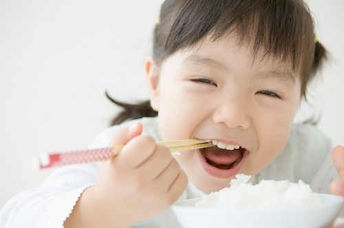Biện pháp giúp trẻ hết biếng ăn và ăn ngon miệng